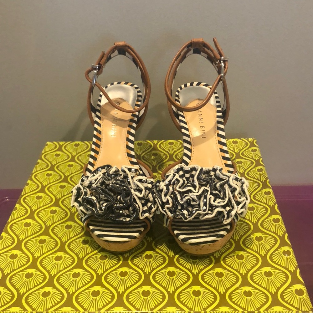 NEW GIANNA BINI Wedge Sandals